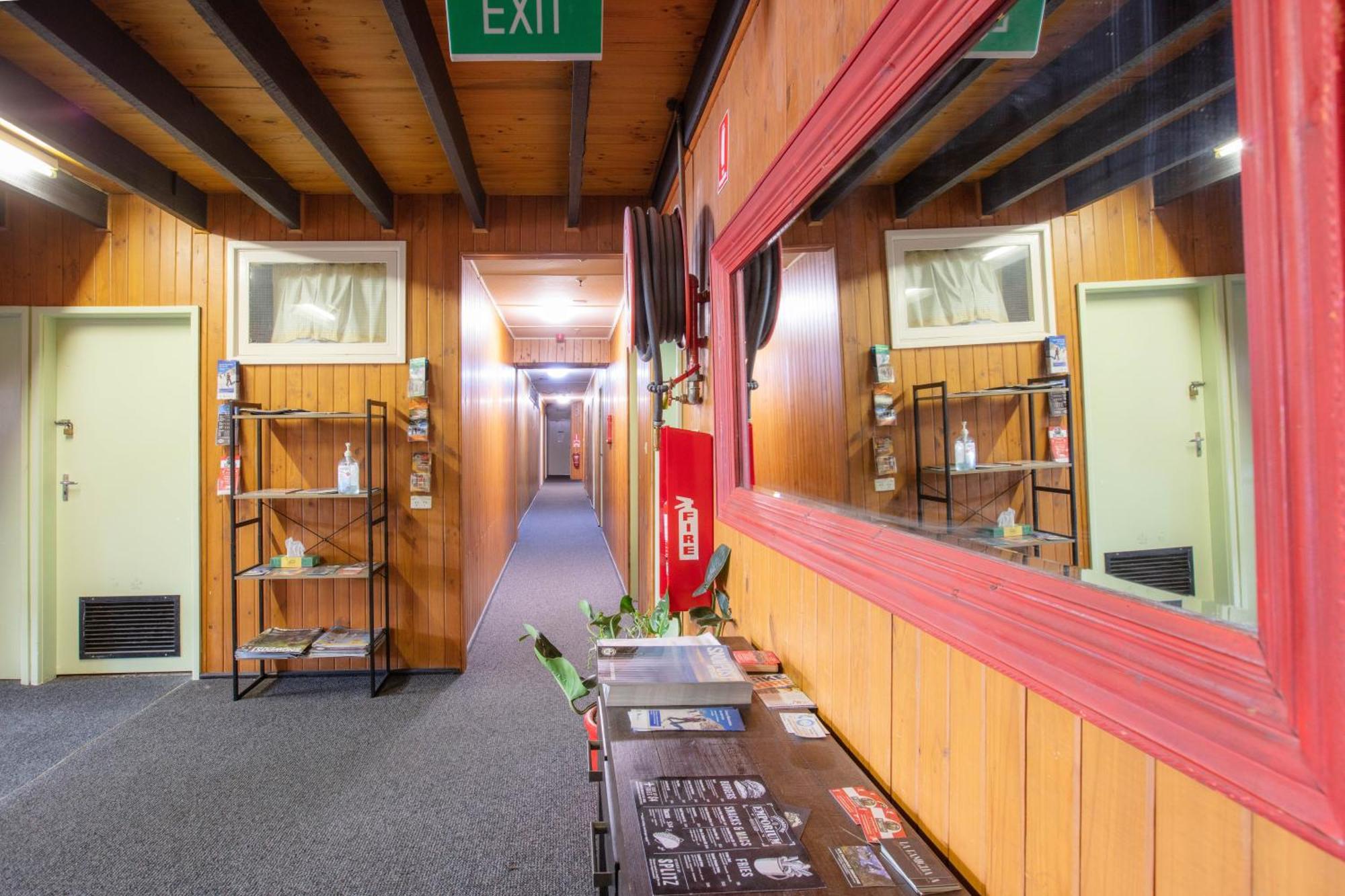 Kookaburra Lodge Jindabyne Exterior photo
