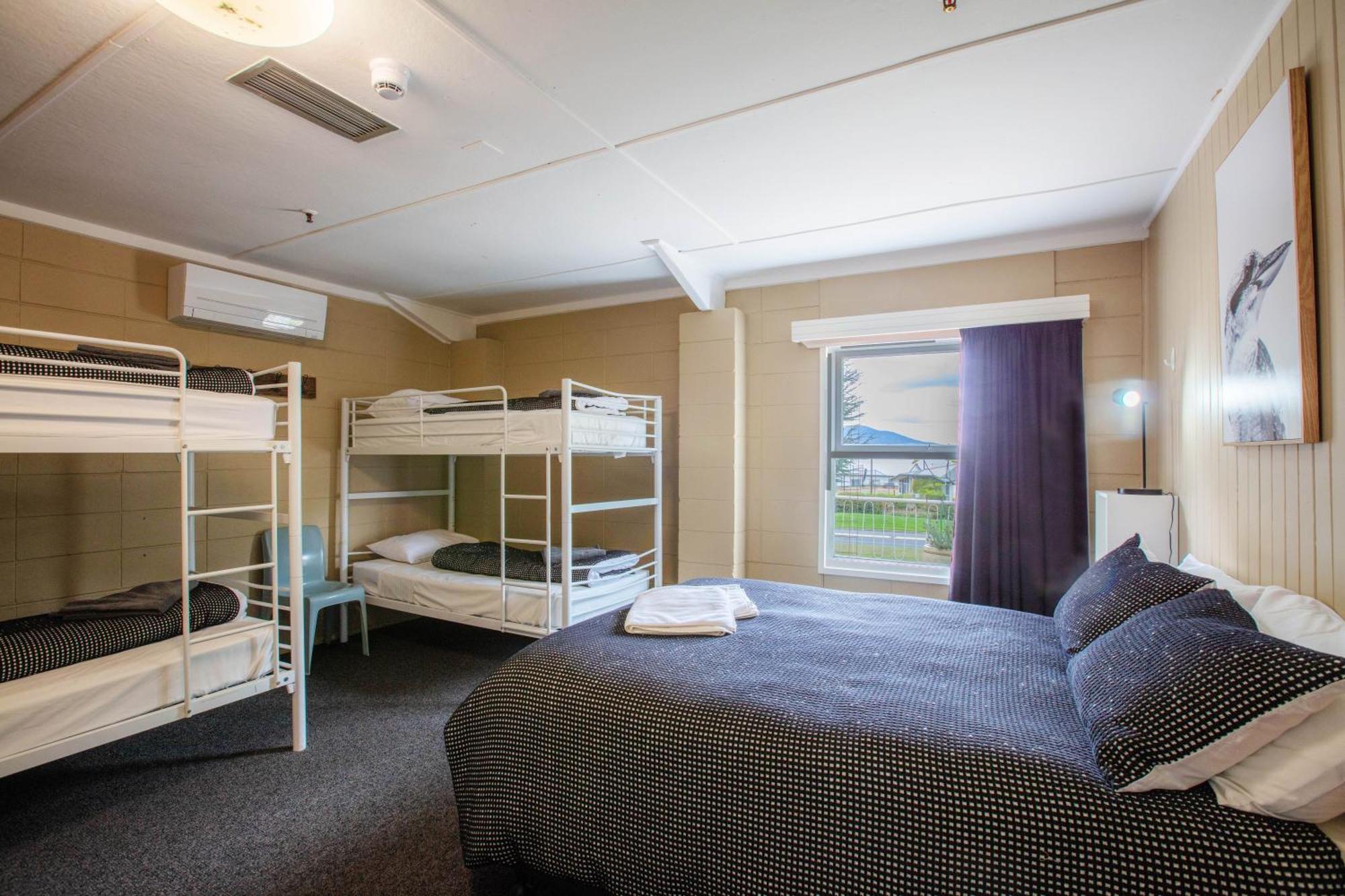 Kookaburra Lodge Jindabyne Room photo